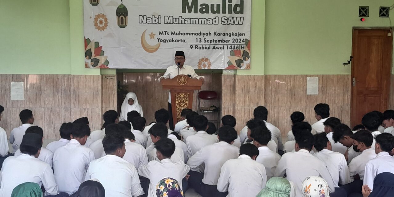 Pengajian Maulid Nabi SAW di MTs Muhammadiyah Karangkajen Yogyakarta