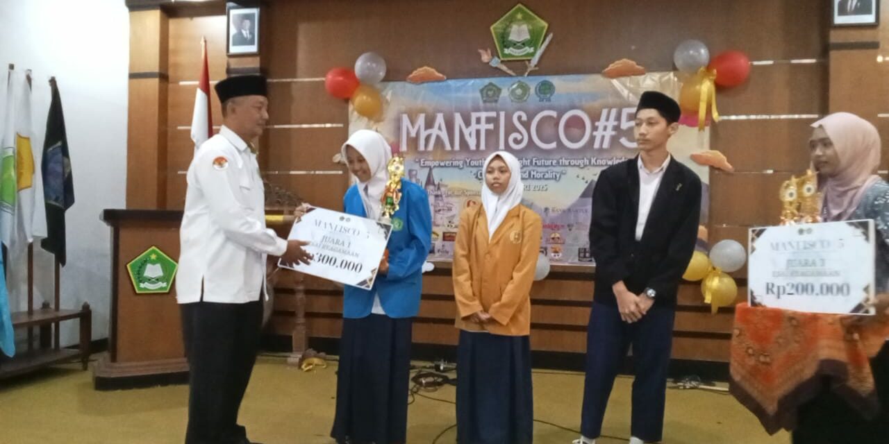 KIR MTs Muh. Karangkajen Sabet Juara 2 Lomba Esai Keagamaan