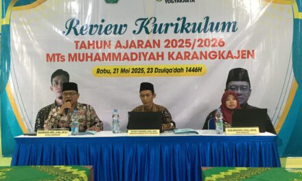 Review Kurikulum & Evaluasi Rapor Pendidikan, MTs Karangkajen Hadirkan Pengawas Kemenag