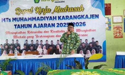 MTs Muhammadiyah Karangkajen Gelar Rapat Kerja Madrasah 2025/2026