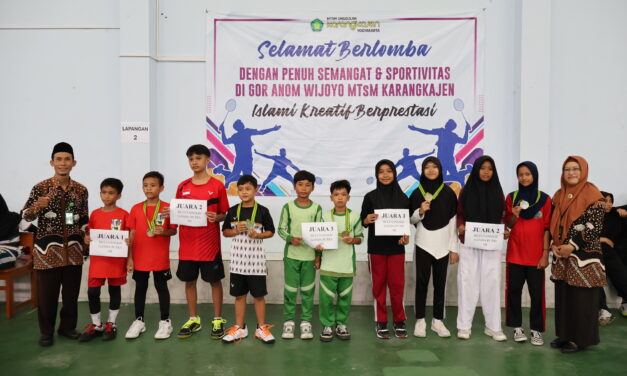 MTs Muhammadiyah Unggulan Karangkajen Sukses Gelar Lomba Bulutangkis Pekan Kompetisi Madrasah 2025