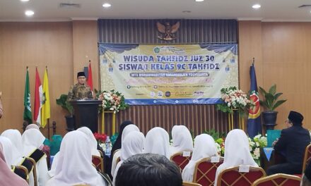 Wisuda Tahfidz Juz 30 Kelas 9C MTs Muhammadiyah Karangkajen Digelar Khidmat